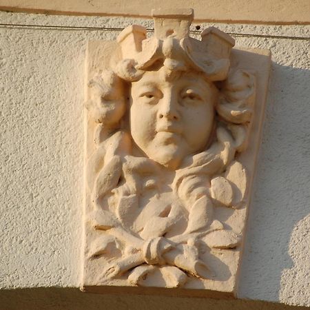 Fenyes Vinorium Bed & Breakfast Шопрон Екстериор снимка