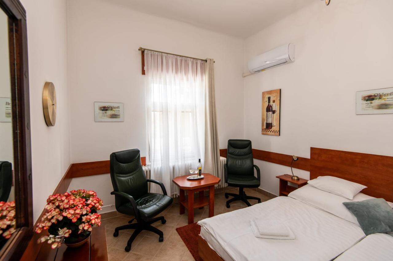 Fenyes Vinorium Bed & Breakfast Шопрон Екстериор снимка