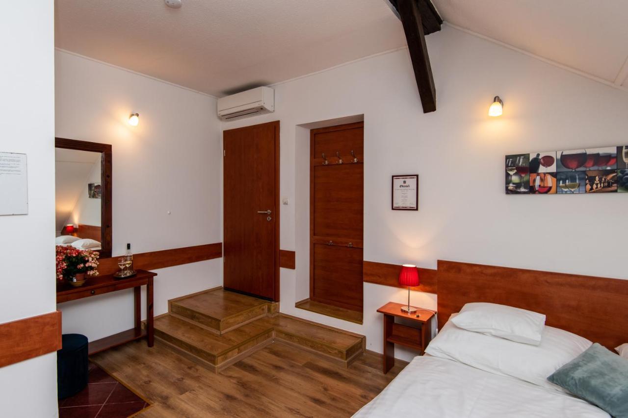 Fenyes Vinorium Bed & Breakfast Шопрон Екстериор снимка