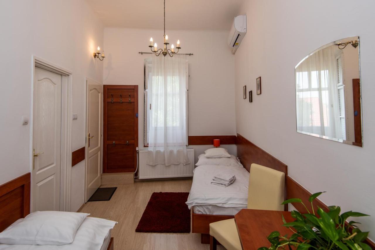 Fenyes Vinorium Bed & Breakfast Шопрон Екстериор снимка