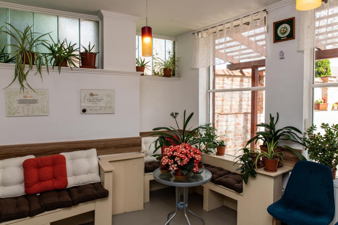 Fenyes Vinorium Bed & Breakfast Шопрон Екстериор снимка