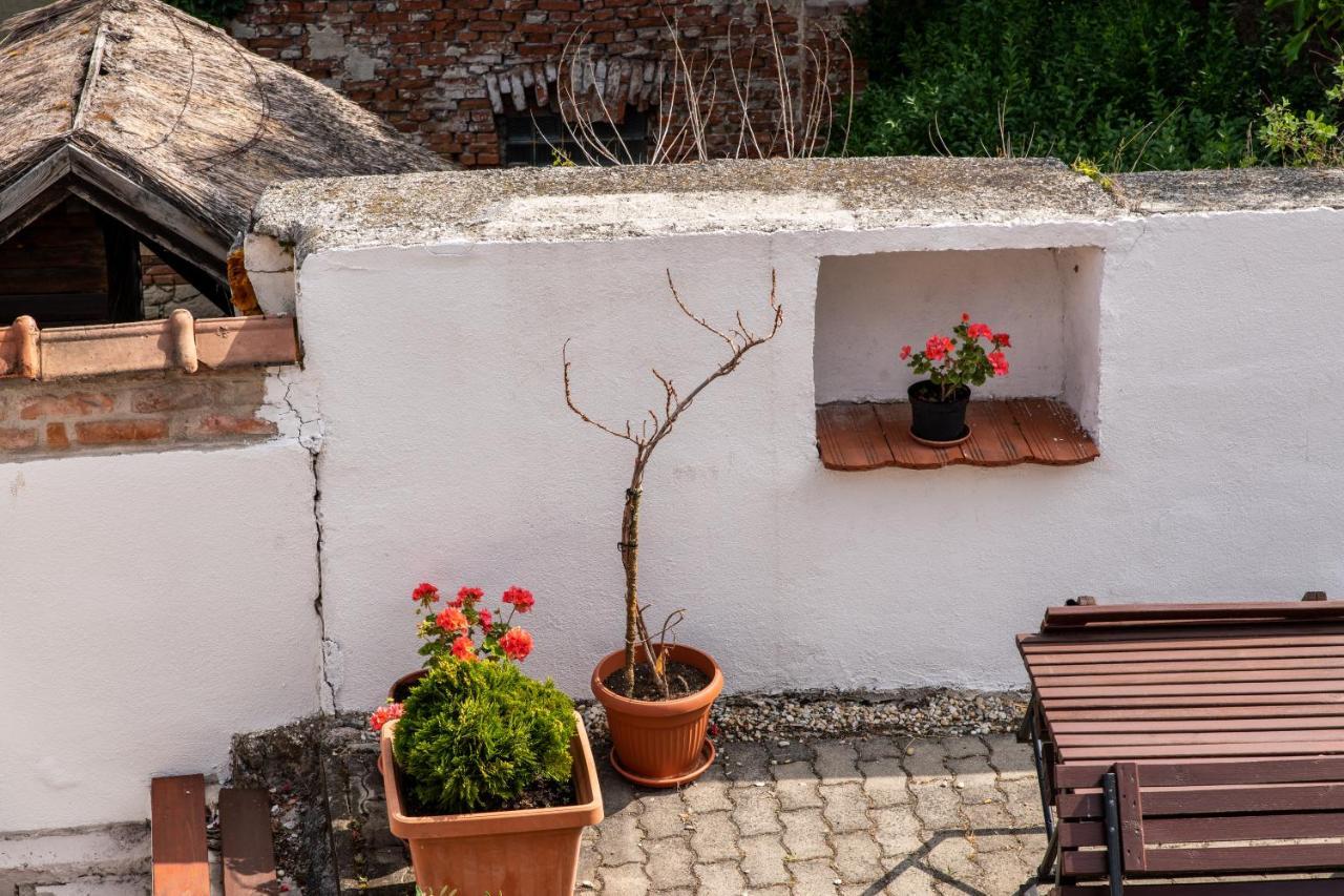 Fenyes Vinorium Bed & Breakfast Шопрон Екстериор снимка