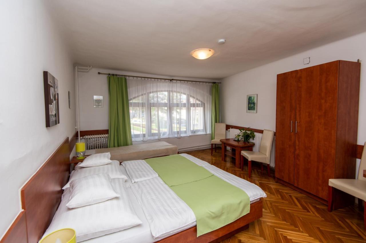 Fenyes Vinorium Bed & Breakfast Шопрон Екстериор снимка