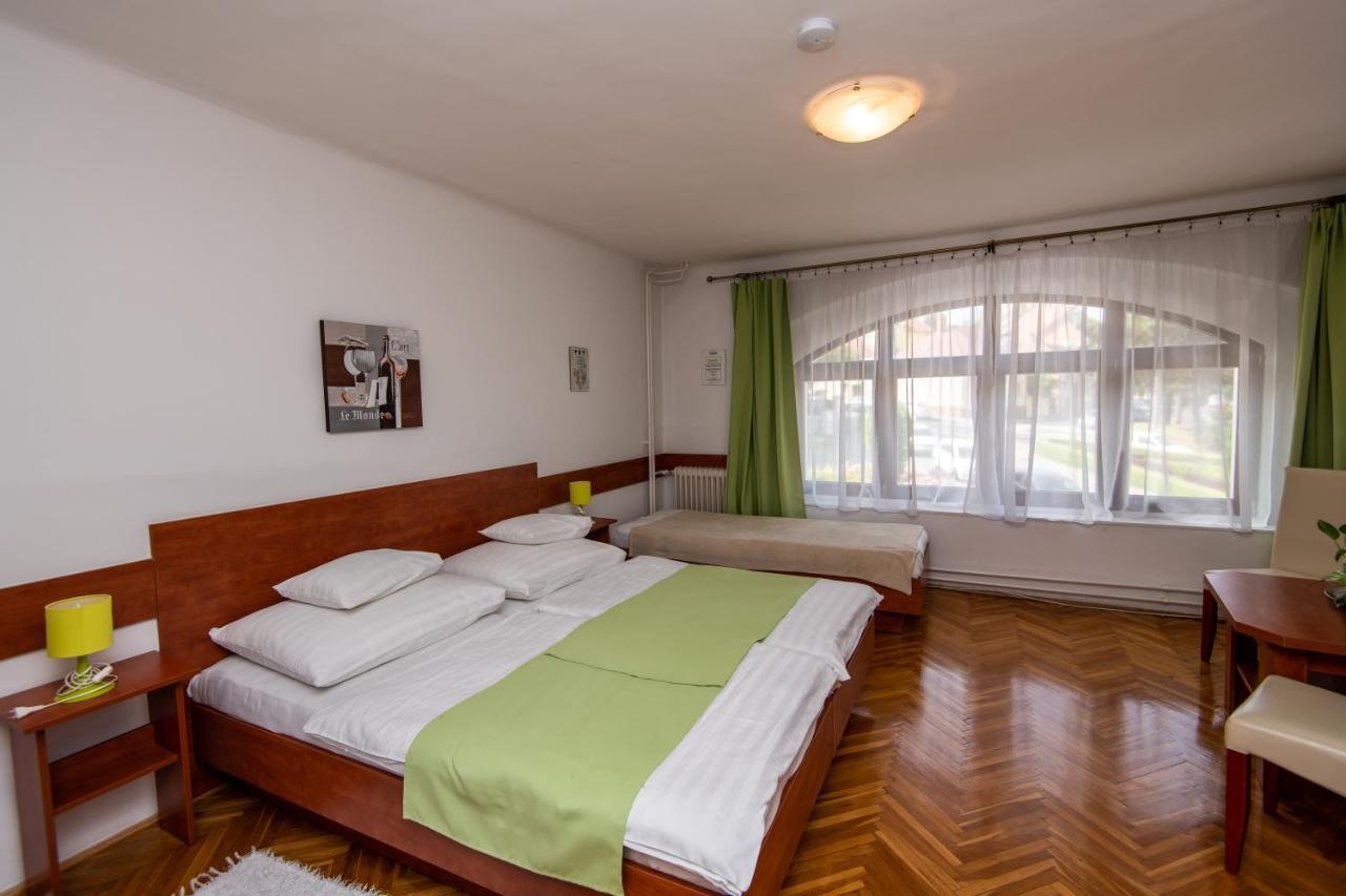 Fenyes Vinorium Bed & Breakfast Шопрон Екстериор снимка
