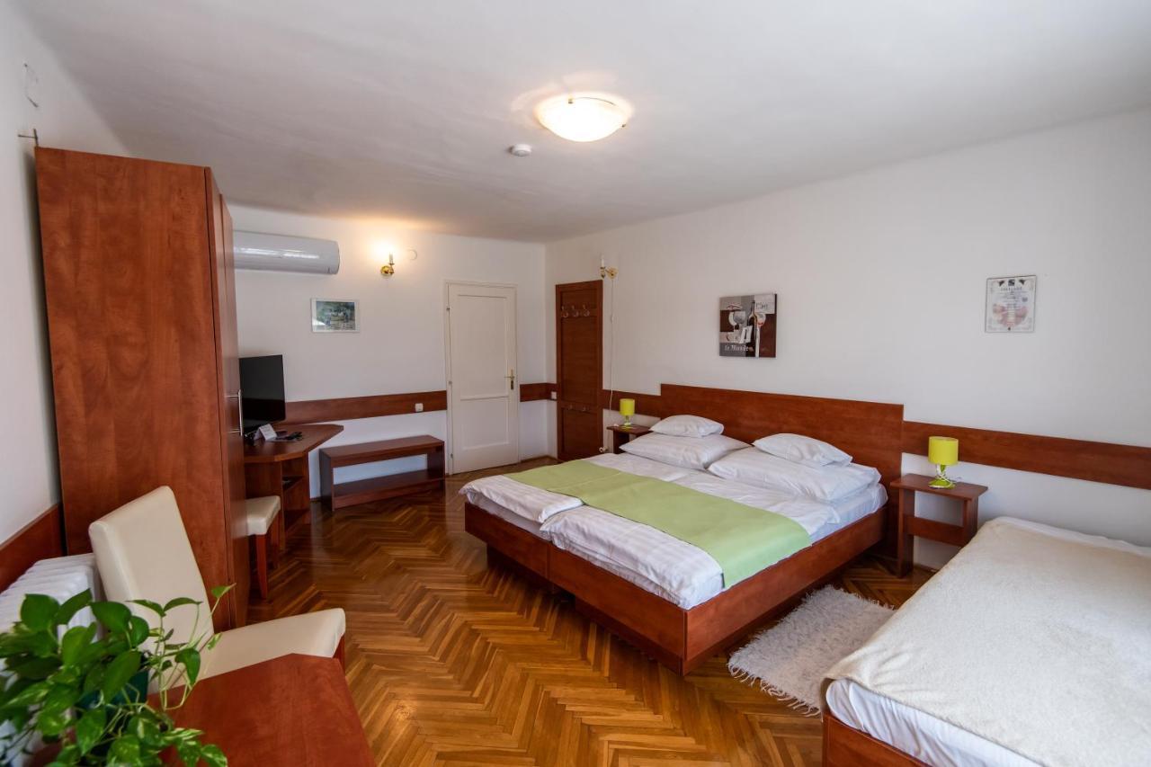 Fenyes Vinorium Bed & Breakfast Шопрон Екстериор снимка